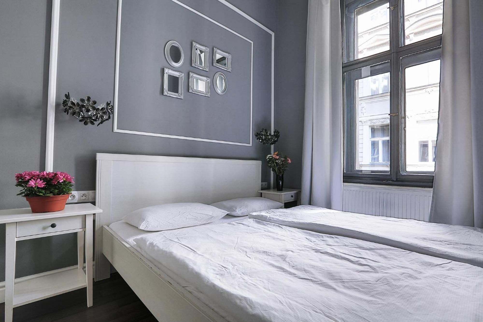 Two-Bedroom Haven In The Old Town Praga Exterior foto