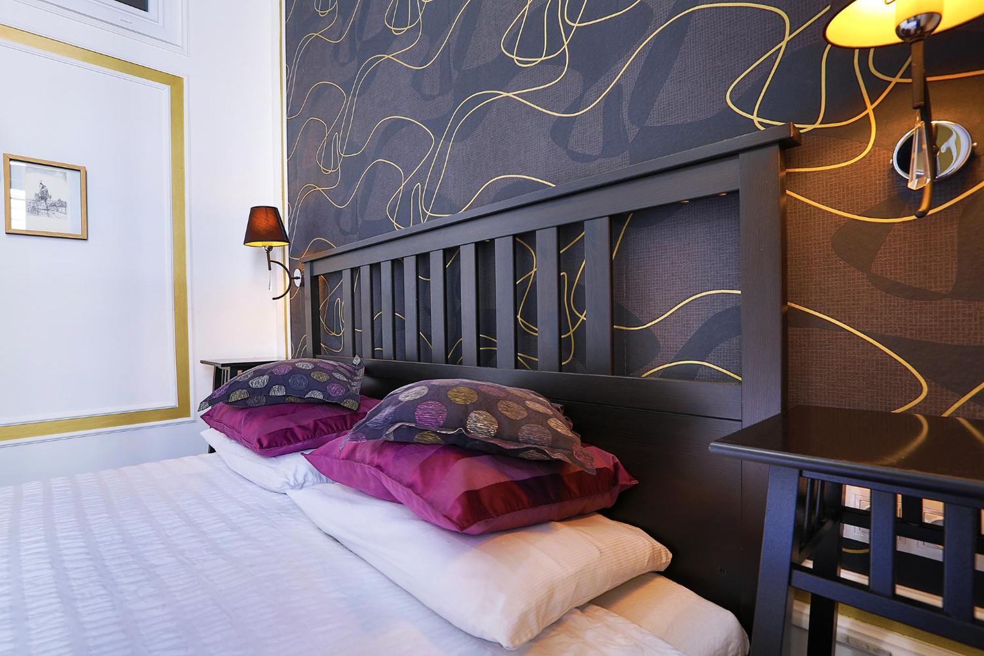 Two-Bedroom Haven In The Old Town Praga Exterior foto